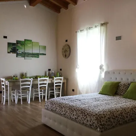 Bed & Breakfast Corte Sant'angelo 3*